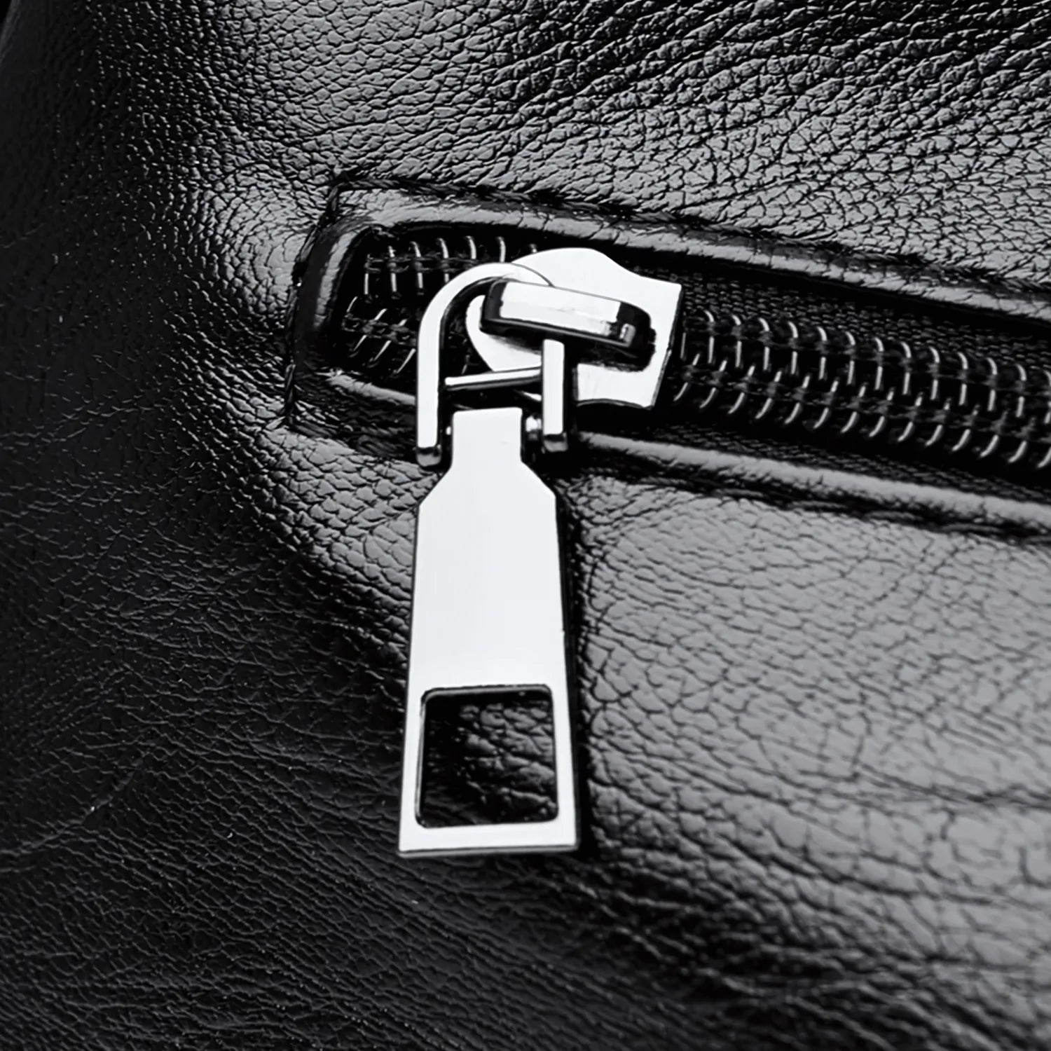 Vittoria Women's Leather Handbag